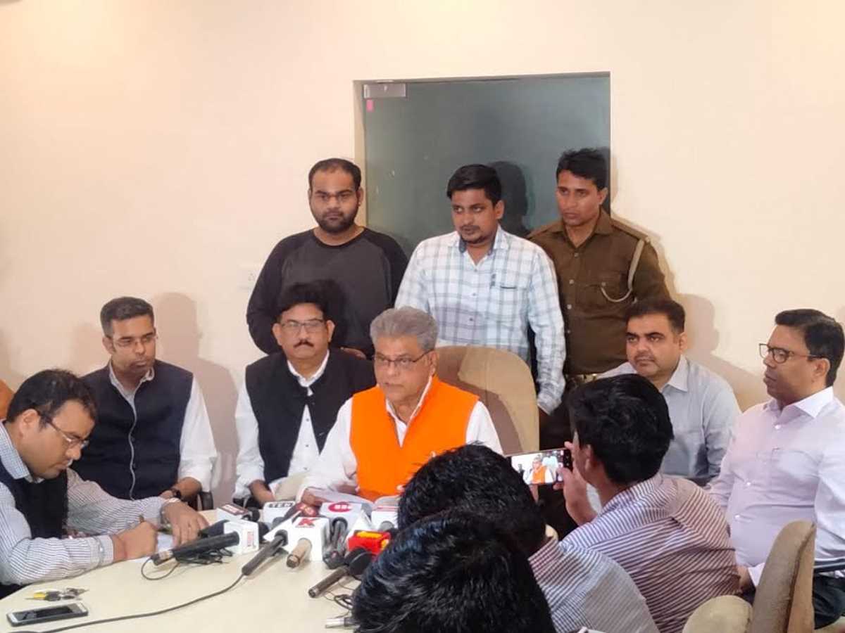 पराली को जलने से रोके पंजाब सरकार : राज्य मंत्री ने कहा किसानों को पराली से खाद बनाने का तरीका सिखाएं पराली को जलने से रोके पंजाब सरकार : राज्य मंत्री ने कहा किसानों को पराली से खाद बनाने का तरीका सिखाएं